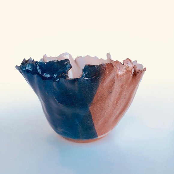 Handmade Glazed Ceramic Trinket Bowl / Dish - Picture 8 of 16